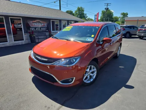 Orange 2018 CHRYSLER PACIFICA TOURING PLUS for sale in Kokomo, IN