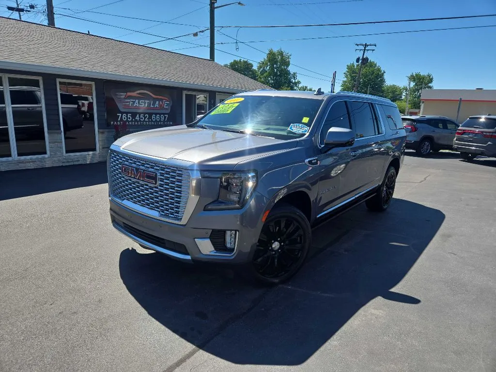 Gray 2021 GMC YUKON XL DENALI for sale in Kokomo, IN
