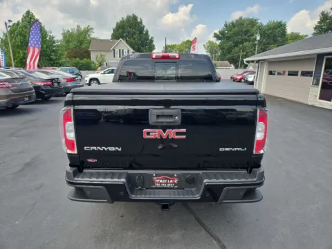 More photos of 2019 GMC CANYON DENALI at Fast Lane Autos, IN