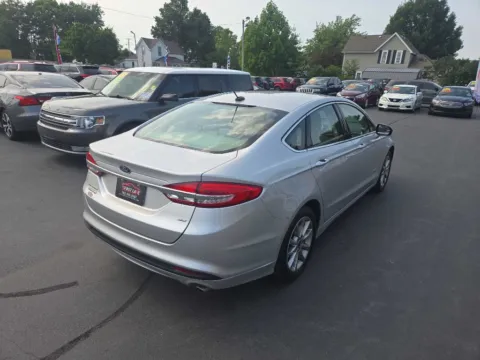 More photos of 2018 FORD FUSION SE PHEV at Fast Lane Autos, IN