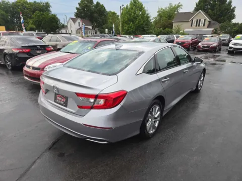 More photos of 2018 HONDA ACCORD LX at Fast Lane Autos, IN