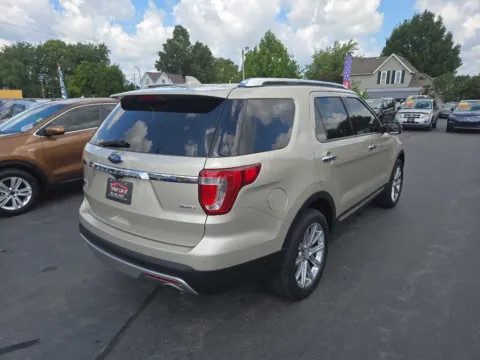 Gold 2017 FORD EXPLORER LIMITED for sale in Kokomo, IN