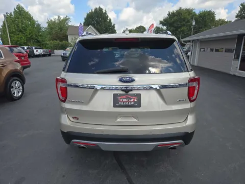 More photos of 2017 FORD EXPLORER LIMITED at Fast Lane Autos, IN
