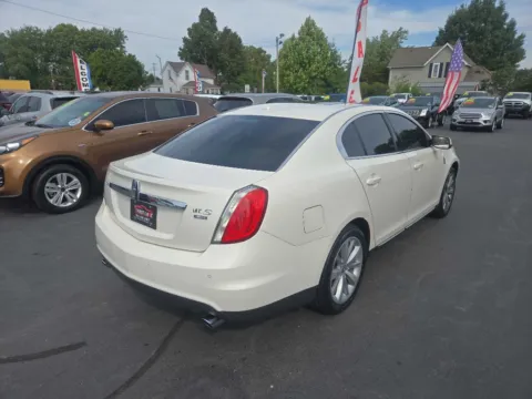 More photos of 2009 LINCOLN MKS at Fast Lane Autos, IN