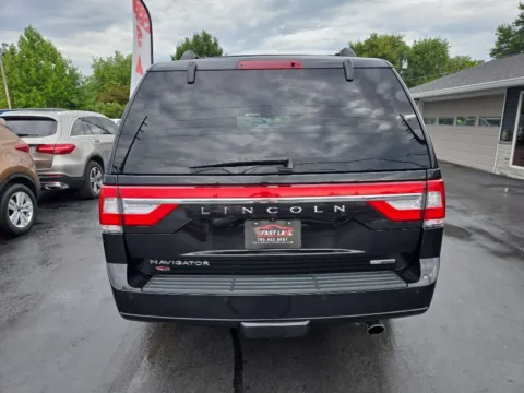 More photos of 2015 LINCOLN NAVIGATOR at Fast Lane Autos, IN