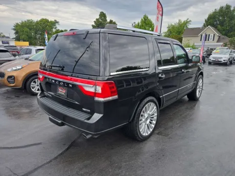 More photos of 2015 LINCOLN NAVIGATOR at Fast Lane Autos, IN