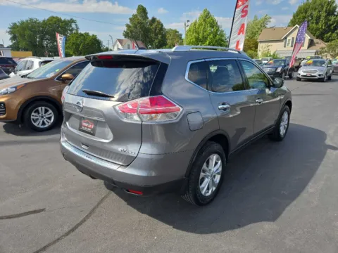 More photos of 2016 NISSAN ROGUE SV at Fast Lane Autos, IN