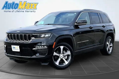Black 2024 Jeep Grand Cherokee Limited for sale in Milbank, SD