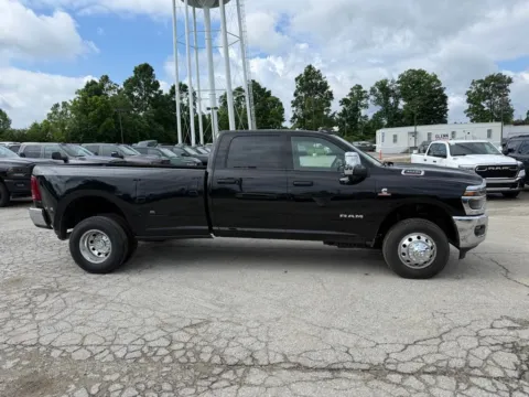More photos of 2026 Ram 3500 Laramie at Glenn Chrysler Dodge Jeep Ram, KY