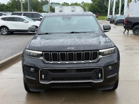 Another view of 2023 Jeep Grand Cherokee Overland for sale in Crestwood, KY at Glenn Chrysler Dodge Jeep Ram