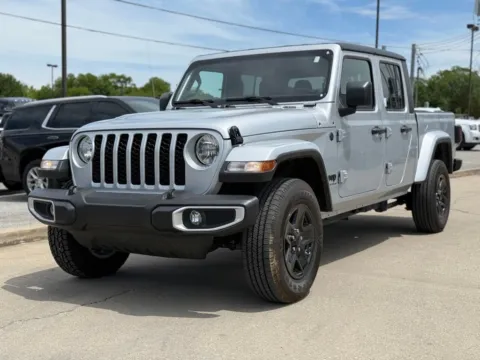 Photos of 2023 Jeep Gladiator Sport S for sale in Crestwood, KY at Glenn Chrysler Dodge Jeep Ram