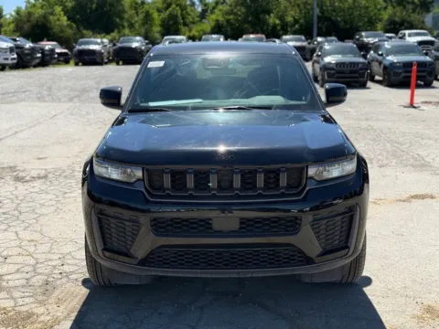 Another view of 2026 Jeep Grand Cherokee Altitude for sale in Crestwood, KY at Glenn Chrysler Dodge Jeep Ram