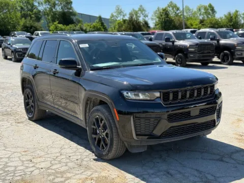 More photos of 2026 Jeep Grand Cherokee Altitude at Glenn Chrysler Dodge Jeep Ram, KY