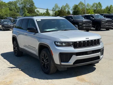 More photos of 2026 Jeep Grand Cherokee Altitude at Glenn Chrysler Dodge Jeep Ram, KY