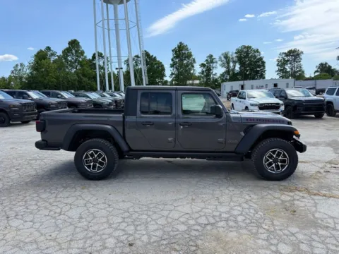 More photos of 2026 Jeep Gladiator Rubicon at Glenn Chrysler Dodge Jeep Ram, KY