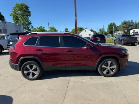 More photos of 2019 Jeep Cherokee Limited at Glenn Chrysler Dodge Jeep Ram, KY