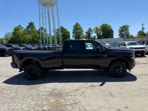 More photos of 2026 Ram 3500 Tradesman at Glenn Chrysler Dodge Jeep Ram, KY