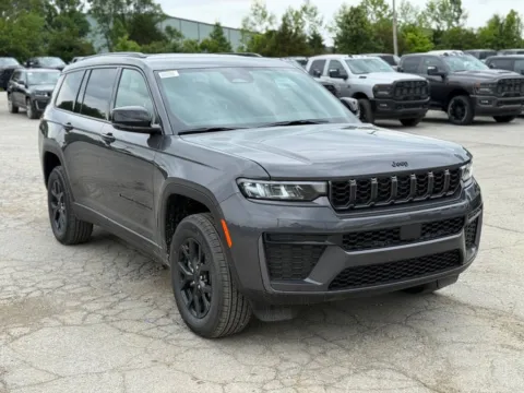 More photos of 2026 Jeep Grand Cherokee L Altitude at Glenn Chrysler Dodge Jeep Ram, KY