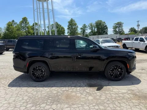 More photos of 2026 Jeep Grand Wagoneer Summit Obsidian at Glenn Chrysler Dodge Jeep Ram, KY