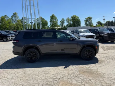 More photos of 2026 Jeep Grand Cherokee L Altitude at Glenn Chrysler Dodge Jeep Ram, KY
