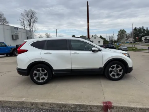 More photos of 2017 Honda CR-V EX at Glenn Chrysler Dodge Jeep Ram, KY