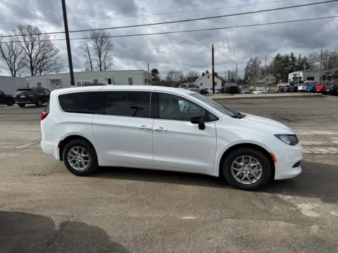 More photos of 2026 Chrysler Voyager LX at Glenn Chrysler Dodge Jeep Ram, KY