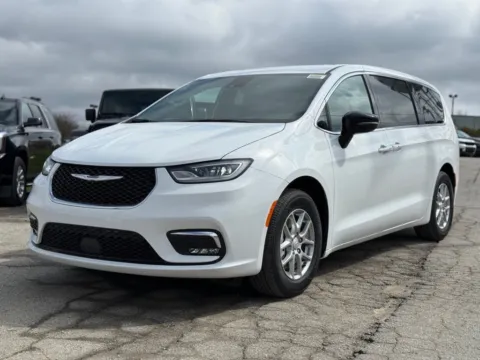 Photos of 2026 Chrysler Pacifica Select for sale in Crestwood, KY at Glenn Chrysler Dodge Jeep Ram