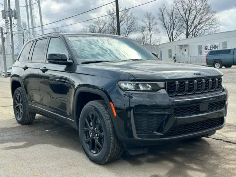 More photos of 2026 Jeep Grand Cherokee Altitude at Glenn Chrysler Dodge Jeep Ram, KY