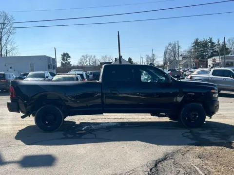 More photos of 2026 Ram 3500 Tradesman at Glenn Chrysler Dodge Jeep Ram, KY