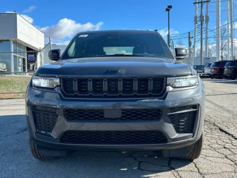 Another view of 2026 Jeep Grand Cherokee Altitude for sale in Crestwood, KY at Glenn Chrysler Dodge Jeep Ram