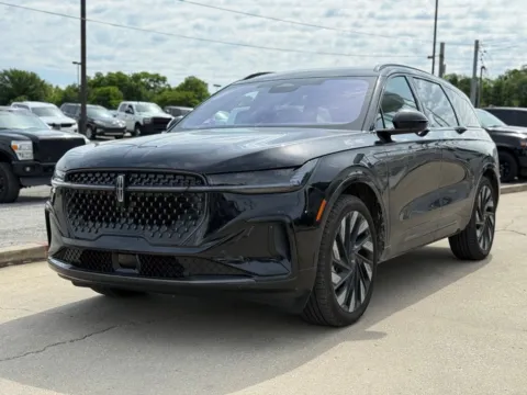 Photos of 2025 Lincoln Nautilus Reserve for sale in Crestwood, KY at Glenn Chrysler Dodge Jeep Ram