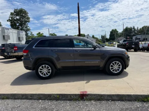 More photos of 2015 Jeep Grand Cherokee Laredo at Glenn Chrysler Dodge Jeep Ram, KY