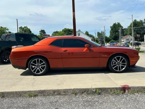 More photos of 2022 Dodge Challenger R/T at Glenn Chrysler Dodge Jeep Ram, KY