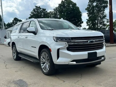 More photos of 2022 Chevrolet Suburban LT at Glenn Chrysler Dodge Jeep Ram, KY