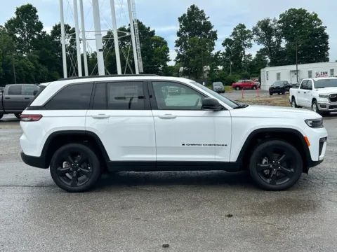 More photos of 2026 Jeep Grand Cherokee Limited at Glenn Chrysler Dodge Jeep Ram, KY