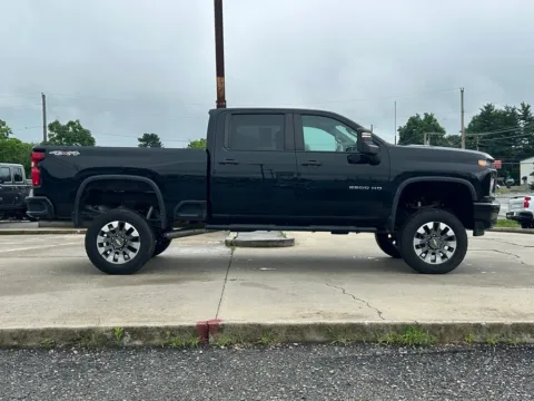 More photos of 2022 Chevrolet Silverado 2500 HD Custom at Glenn Chrysler Dodge Jeep Ram, KY