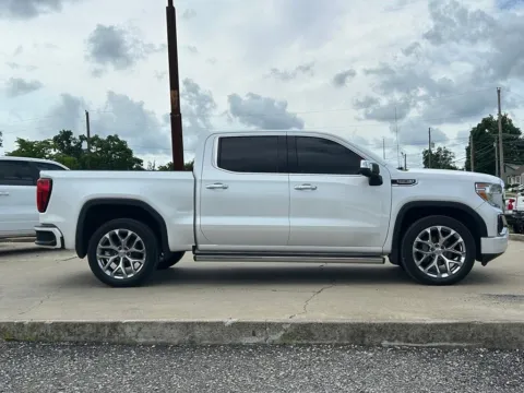 More photos of 2019 GMC Sierra 1500 Denali at Glenn Chrysler Dodge Jeep Ram, KY