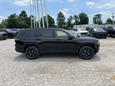 More photos of 2026 Jeep Grand Cherokee L Laredo at Glenn Chrysler Dodge Jeep Ram, KY