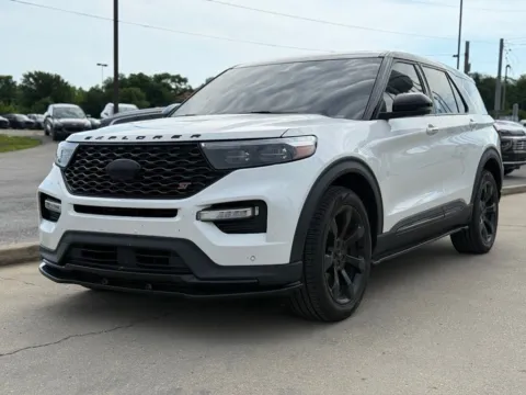 Photos of 2022 Ford Explorer ST for sale in Crestwood, KY at Glenn Chrysler Dodge Jeep Ram