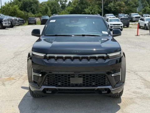 Another view of 2026 Jeep Grand Wagoneer Limited Reserve for sale in Crestwood, KY at Glenn Chrysler Dodge Jeep Ram