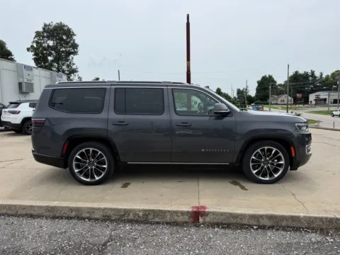 More photos of 2022 Jeep Wagoneer Series III at Glenn Chrysler Dodge Jeep Ram, KY