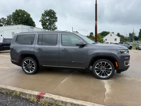 More photos of 2022 Jeep Wagoneer Series III at Glenn Chrysler Dodge Jeep Ram, KY