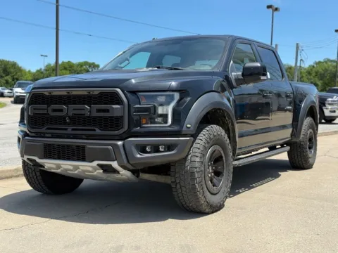 Photos of 2017 Ford F-150 Raptor for sale in Crestwood, KY at Glenn Chrysler Dodge Jeep Ram