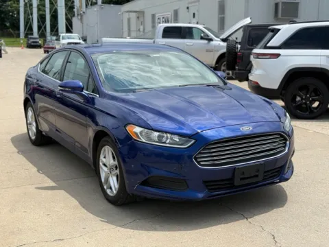 More photos of 2016 Ford Fusion SE at Glenn Chrysler Dodge Jeep Ram, KY