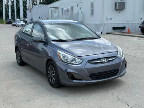 More photos of 2016 Hyundai Accent SE at Glenn Chrysler Dodge Jeep Ram, KY