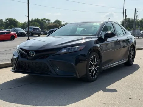 Photos of 2024 Toyota Camry SE for sale in Crestwood, KY at Glenn Chrysler Dodge Jeep Ram