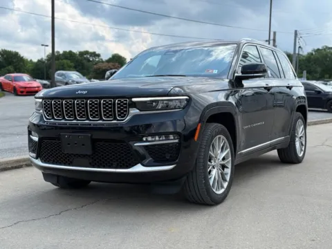 Photos of 2024 Jeep Grand Cherokee Summit for sale in Crestwood, KY at Glenn Chrysler Dodge Jeep Ram