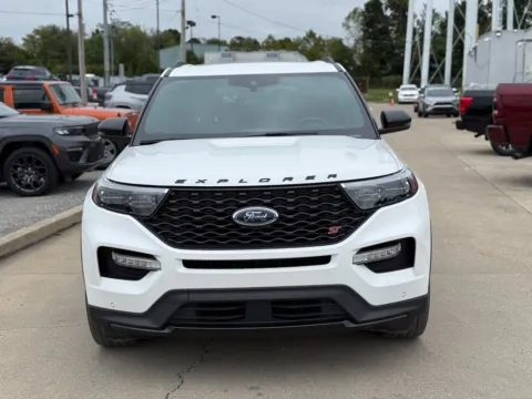 Another view of 2023 Ford Explorer ST for sale in Crestwood, KY at Glenn Chrysler Dodge Jeep Ram