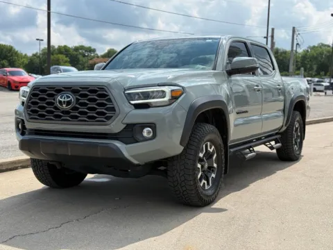 Photos of 2022 Toyota Tacoma TRD Off-Road for sale in Crestwood, KY at Glenn Chrysler Dodge Jeep Ram