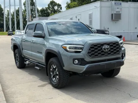 More photos of 2022 Toyota Tacoma TRD Off-Road at Glenn Chrysler Dodge Jeep Ram, KY